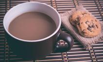 coffee-chocolate-chip-cookies-cup-690420.jpg