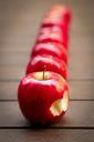 apples-fruit-red-juicy-634572.jpg