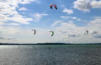 kite-surfing-surf-kitesurfing-402501.jpg