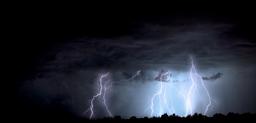 lightning-storm-arizona-monsoon-1158027.jpg