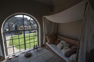 window-pillows-interior-arc-divan-1683200.jpg