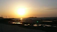 sunset-sun-ocean-low-tide-glowing-175444.jpg