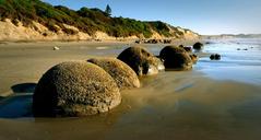 Moeraki_Boulders_Otago_NZ.jpg