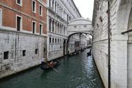 venice-gondolas-italy-palace-515638.jpg