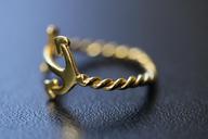 jewelry-anchor-gold-fashion-metal-1380327.jpg