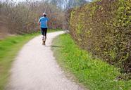 run-runners-away-nature-green-1327108.jpg