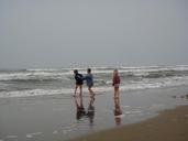 children-sea-push-play-mirror-724230.jpg