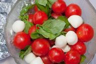 salad-tomatoes-trusses-red-green-884264.jpg