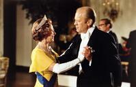 President_Ford_and_Queen_Elizabeth_dance_-_NARA_-_6923701.jpg