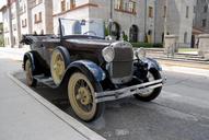 vintage-car-classic-automobile-1664138.jpg