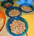 nuts-peanuts-aperitif-banco-587970.jpg