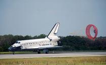 space-shuttle-discovery-landing-1665201.jpg