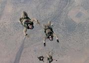 parachute-skydiving-parachuting-704429.jpg