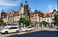 castle-dresden-baroque-germany-64308.jpg