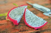 fruit-dragonfruit-pitaya-pink-601567.jpg