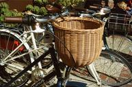 basket-bicycle-bike-rattan-retro-405858.jpg