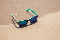 sunglasses-sun-protection-beach-438429.jpg