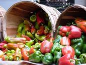 pepper-red-green-baskets-vegetable-573853.jpg