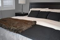 bed-bedroom-furniture-decor-lamp-1090440.jpg