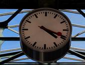 clock-time-station-clock-sbb-353168.jpg