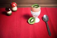 kiwi-cup-egg-cups-saltzstreuer-471727.jpg