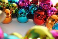 balls-colorful-about-mirroring-234696.jpg