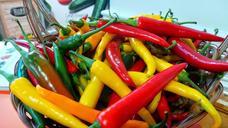 peppers-fresh-farmers-market-food-790588.jpg