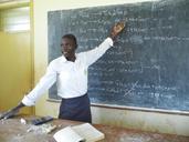 school-chemistry-uganda-teacher-1589323.jpg