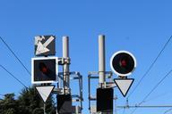 traffic-lights-for-trains-704873.jpg