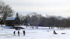 winter-wonderland-snow-ice-pond-677721.jpg