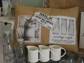 dairy-milk-decor-jug-burlap-456109.jpg