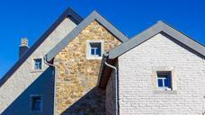 homes-quarry-stone-wall-roofs-1017547.jpg