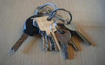 key-keychain-shut-off-house-keys-233062.jpg