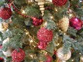 new-year-decoration-holiday-643203.jpg