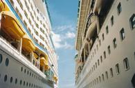 cruise-ships-harbor-cruise-ships-374326.jpg