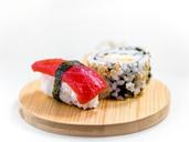 sushi-sashimi-tuna-sesame-rice-1197838.jpg