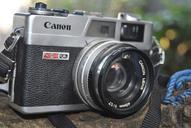 camera-canon-photography-556867.jpg