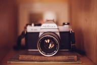 camera-photography-vintage-slr-349943.jpg