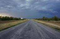 road-horizon-russia-dark-sky-630735.jpg