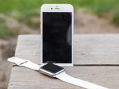 iphone-iwatch-smartphone-smartwatch-1021297.jpg