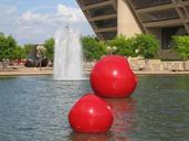 dallas-city-hall-fountain-red-balls-372880.jpg