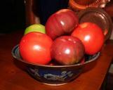 tomatoes-organic-heirloom-red-571600.jpg