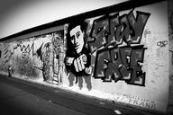 berlin-wall-art-germany-graffiti-315477.jpg