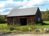 barn-farm-building-997096.jpg