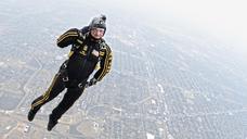 skydiving-jump-falling-parachuting-671185.jpg