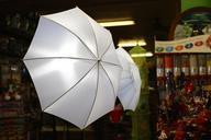 umbrella-lights-camera-white-photo-463665.jpg