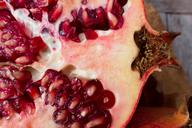 pomegranate-red-fruit-sliced-1133835.jpg