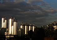 industry-tanks-silos-gold-night-254591.jpg