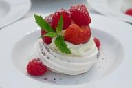 meringues-raspberry-strawberry-719629.jpg