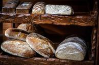 bread-pastries-eating-loaf-fresh-428114.jpg